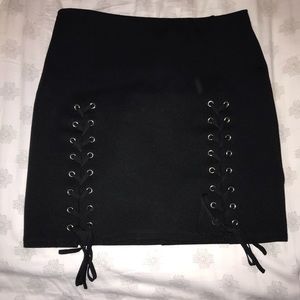Tobi Lace-up skirt